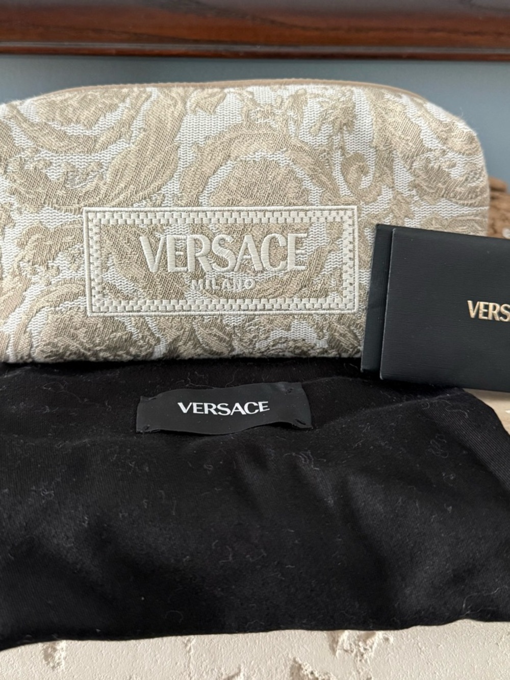 Versace Barocco Jacquard Cosmetic Pouch - Picture 8 of 8